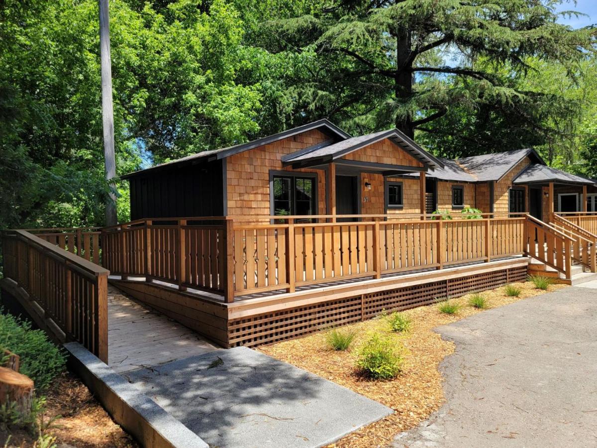 Dawn Ranch Hotel 4*